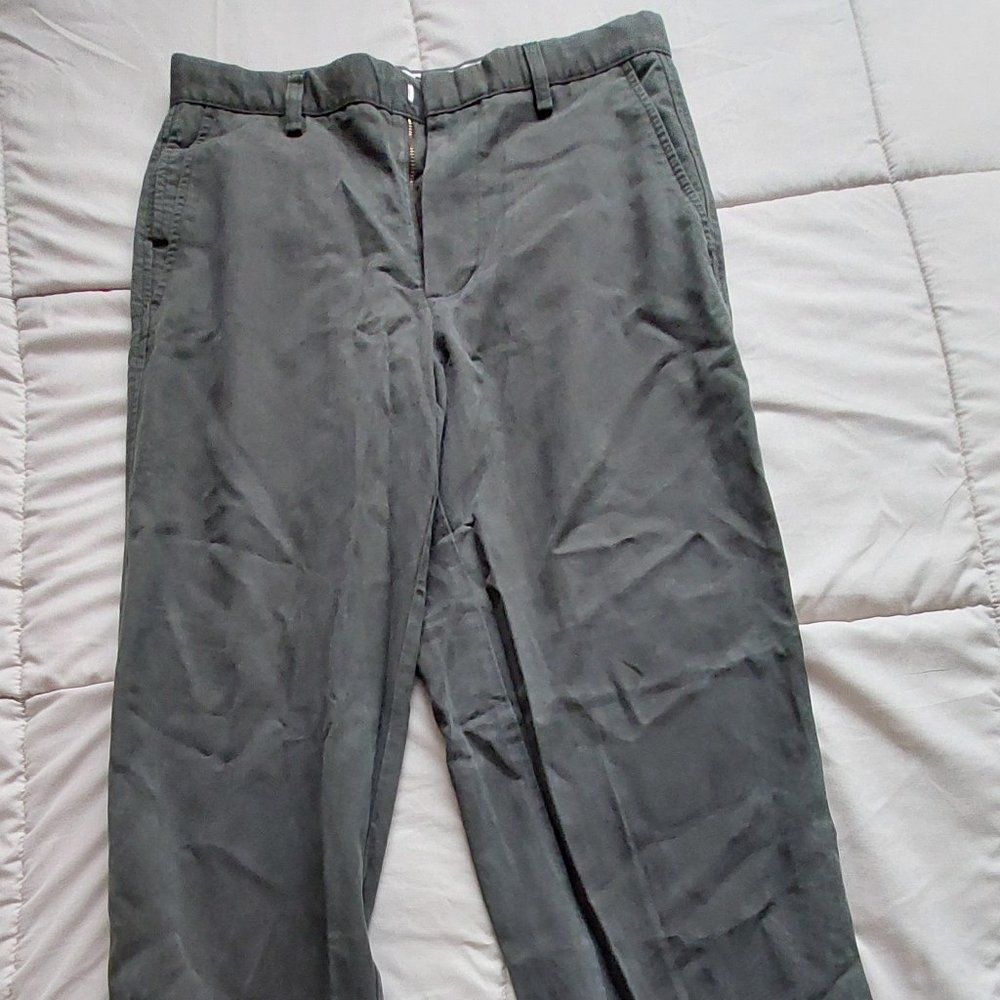 Dockers mens olive green dress pants 30 x 30 flat front classic fit